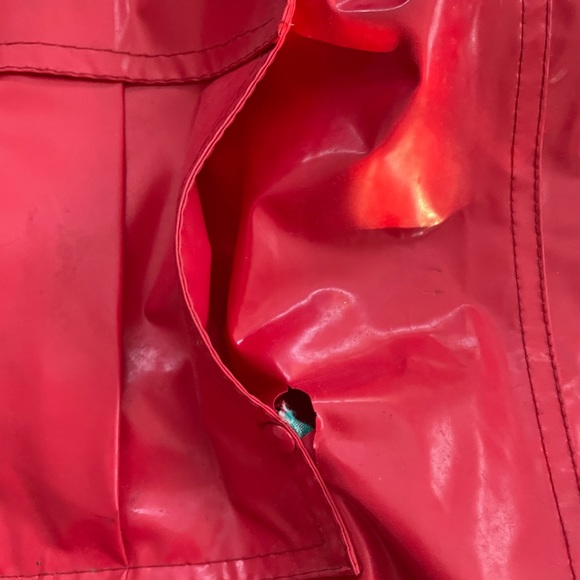 Slippery When Wet Vintage Raincoat - Picture 6 of 10